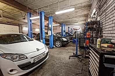 внутри СТО на Литвинова