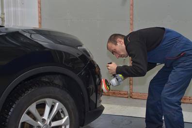 Полировка бампера у Citroen 