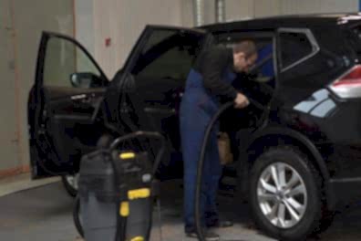 процесс восстановления пластика и кожи салона