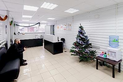 комната ожидания в СТО на переходникова