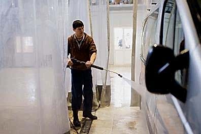 Мойка перед покраской в камере