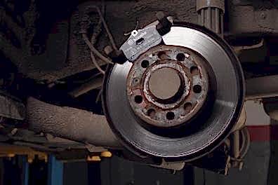 Диагностика тормозной системы на стенде автосервиса САНРЕНО