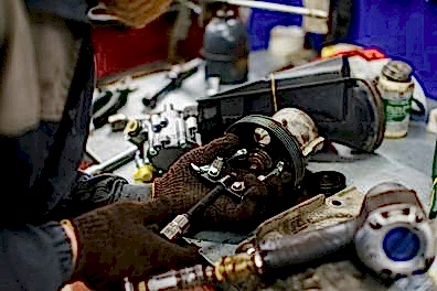 Замена насоса гидроусилителя руля в Санрено