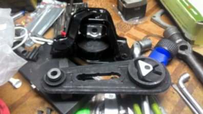 Замена подушек двигателя в санрено