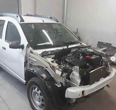 Замена капота в автосервисе санрено