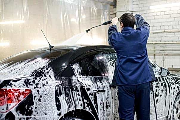 очистка кузова перед наклеиванием