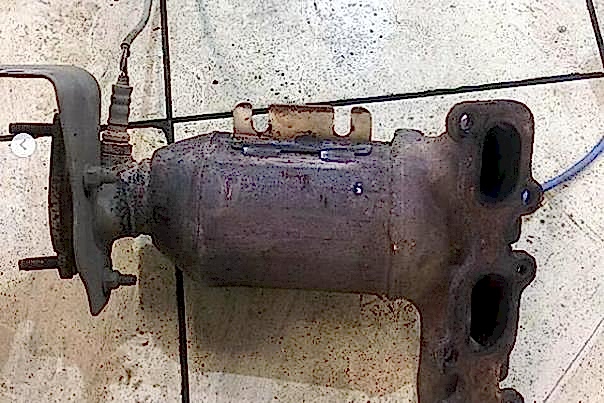 старый катализатор после съема с авто Ford