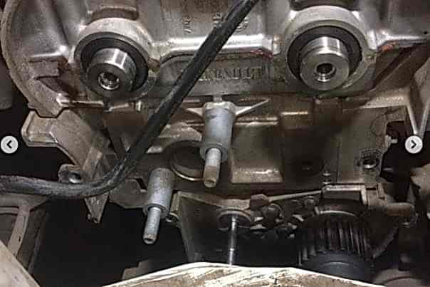 замена водяного насоса в санрено