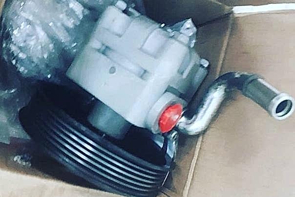 новый насос гидроусилителя на замену