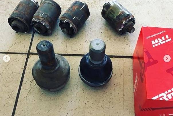 Сломанные амортизаторы и стабилизаторы