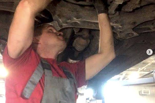 Замена неисправного стабилизатора