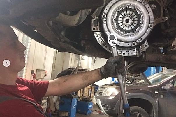 установка нового комплекта тормозов на передние колеса